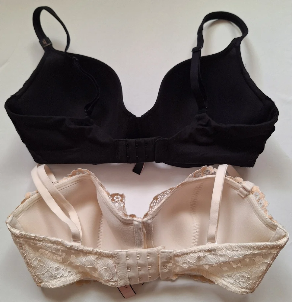 (2) Victoria‎ Secret Lace Bra